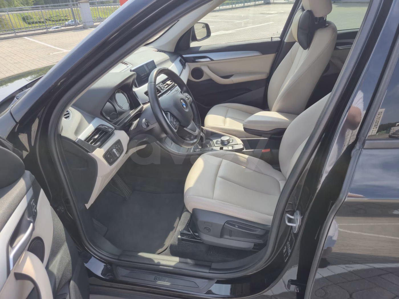 BMW X1 фото 8