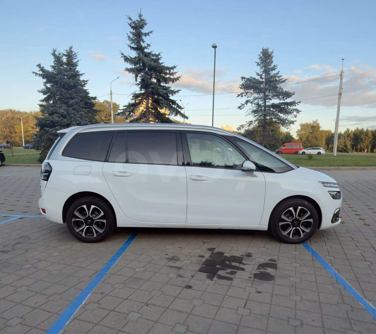 Citroen C4 Grand Spacetourer фото 11