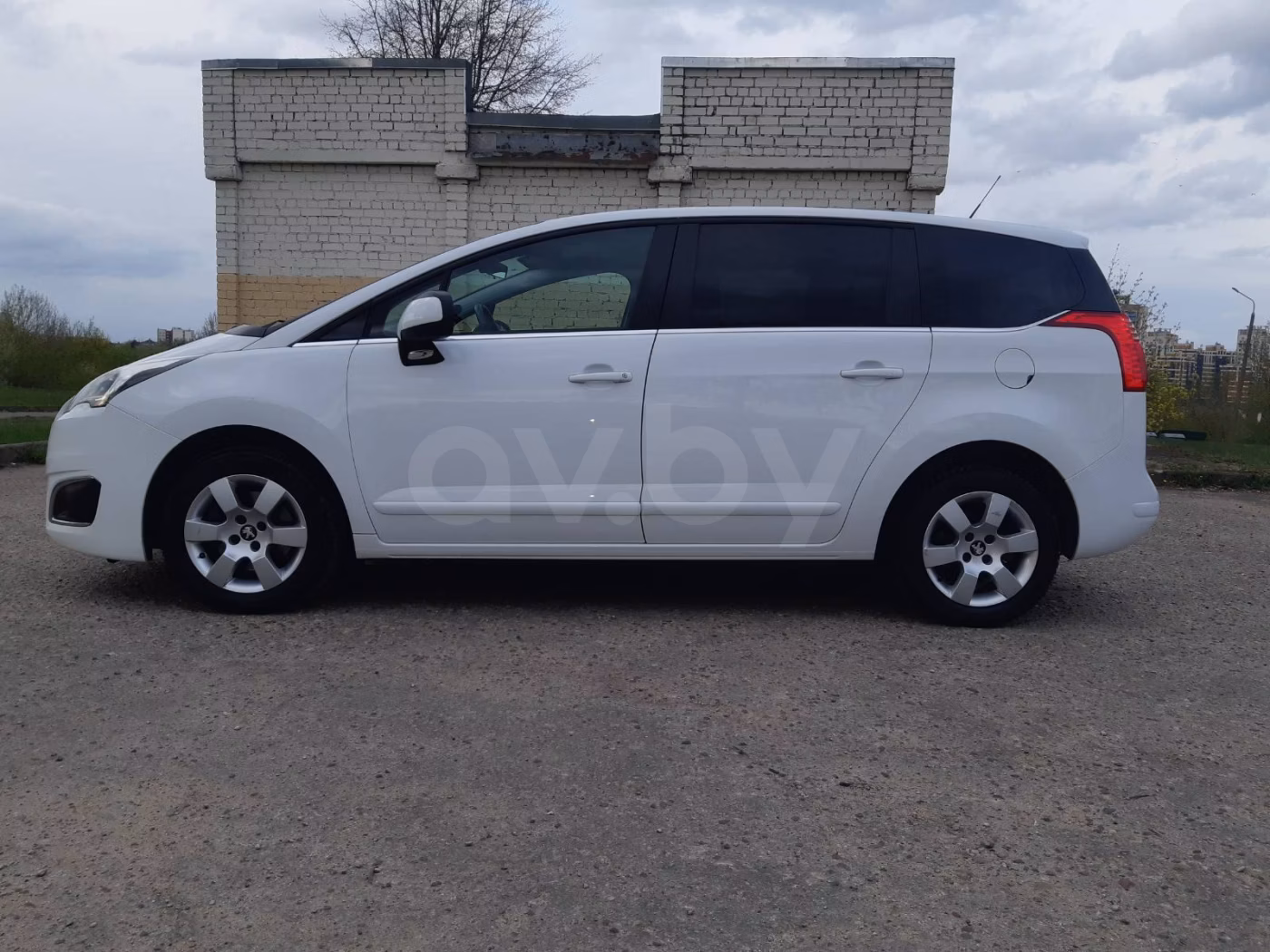 Peugeot 5008 фото 4
