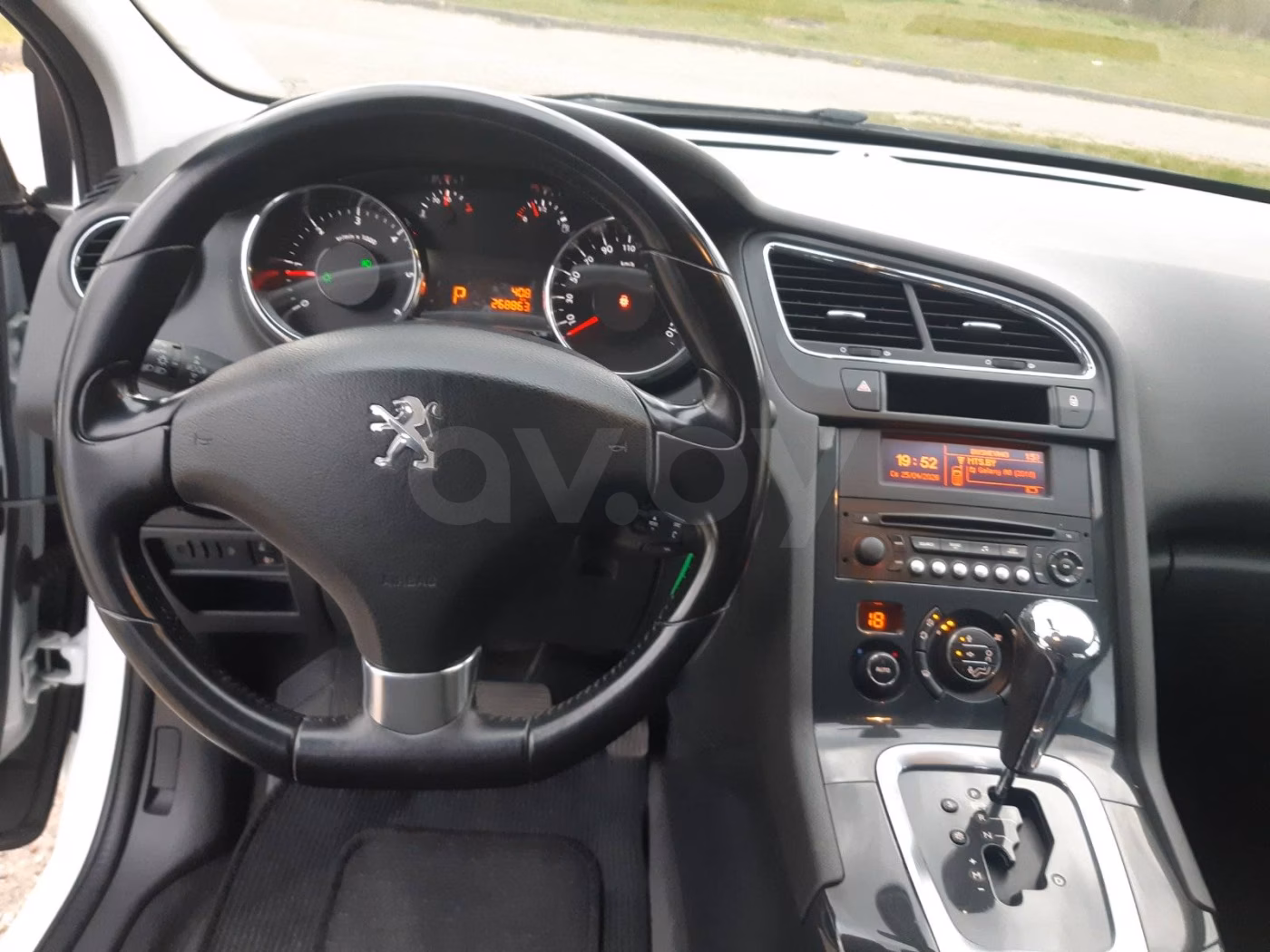 Peugeot 5008 фото 10