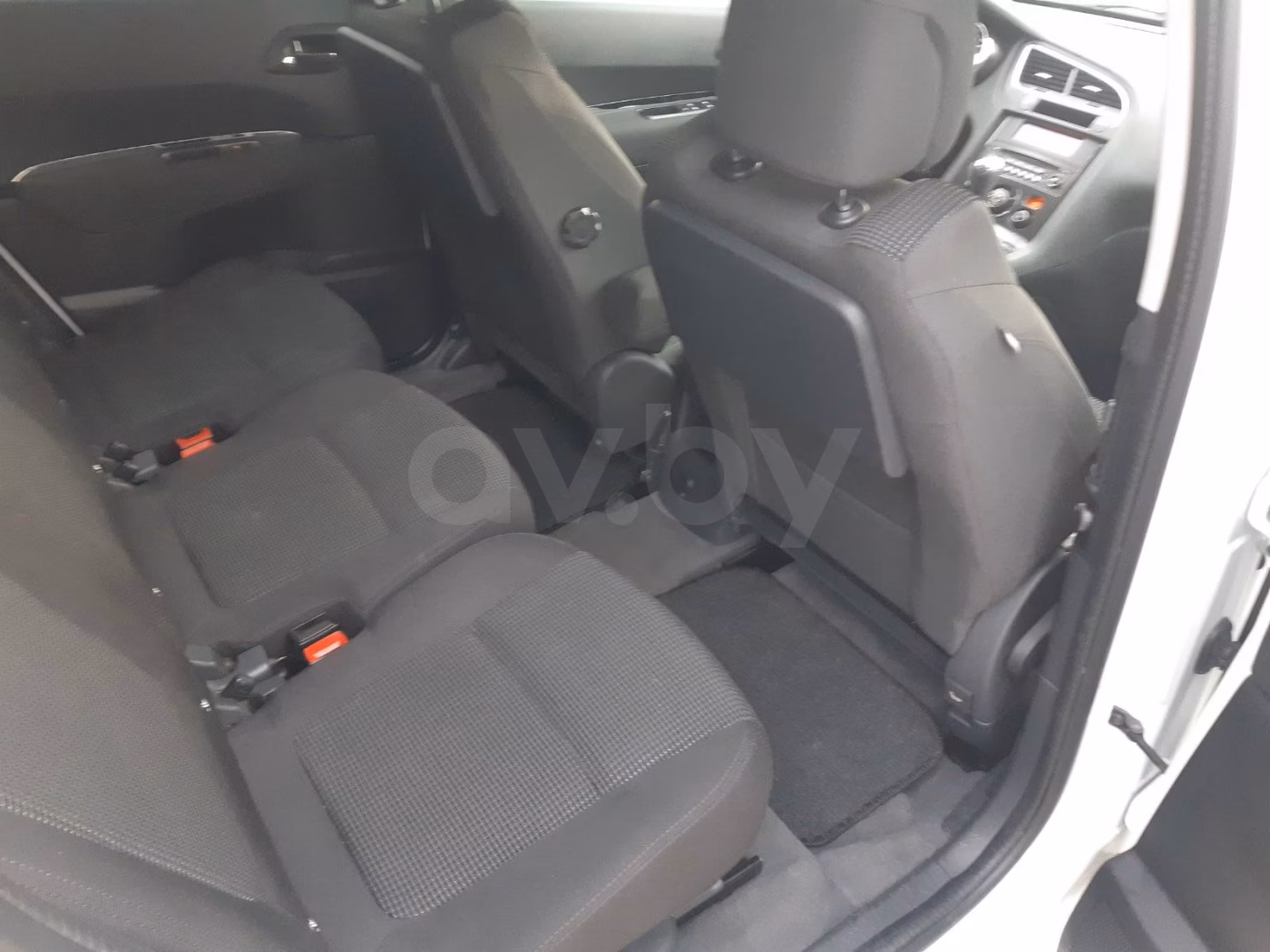 Peugeot 5008 фото 13