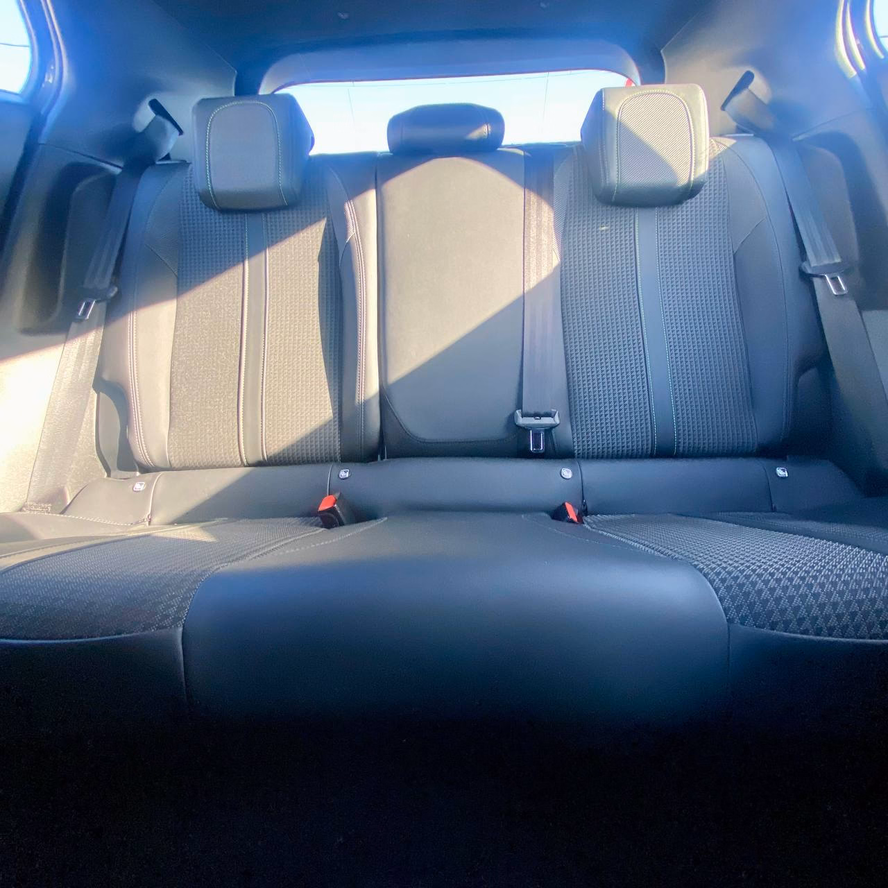 Peugeot 2008 фото 18