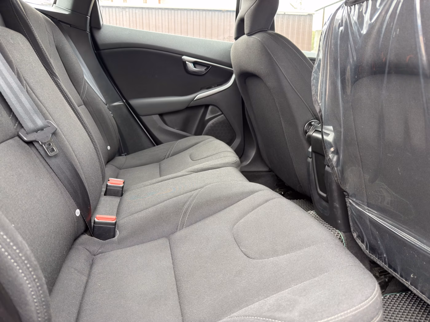 Volvo V40 фото 13