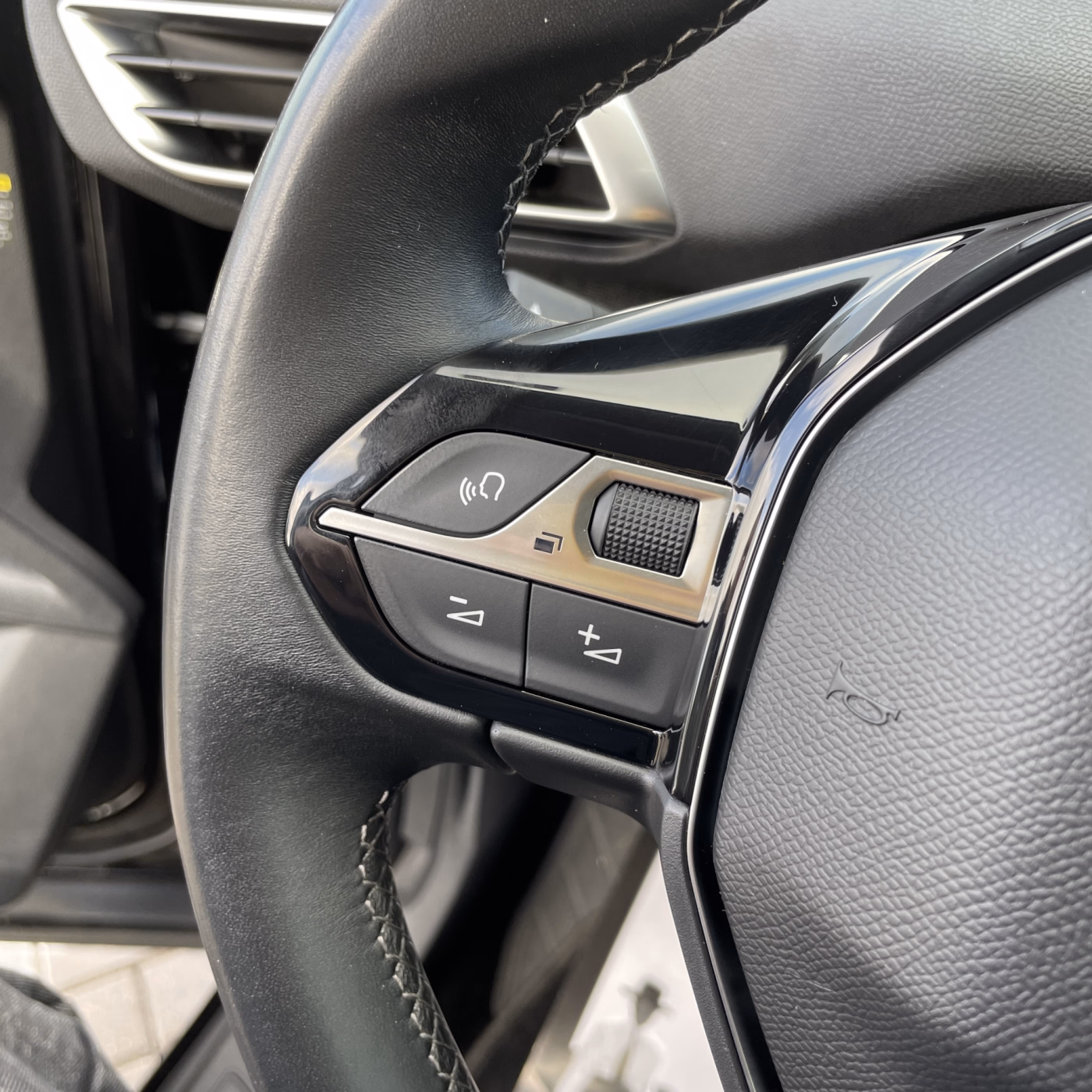 Peugeot 3008 фото 14