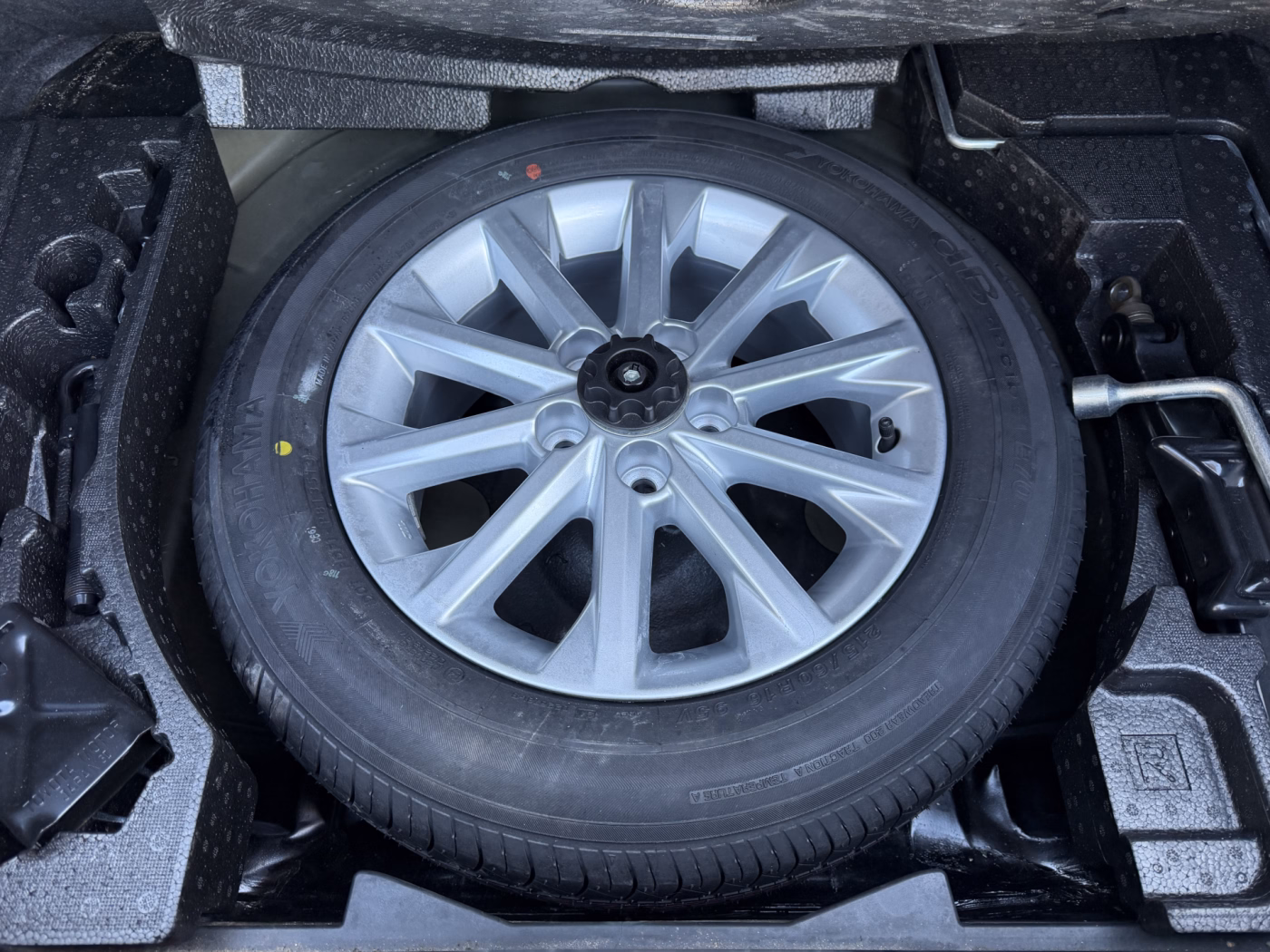 Toyota Camry фото 13