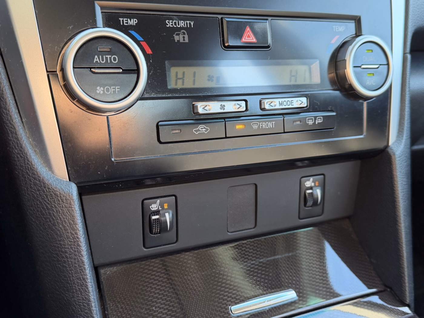 Toyota Camry фото 14