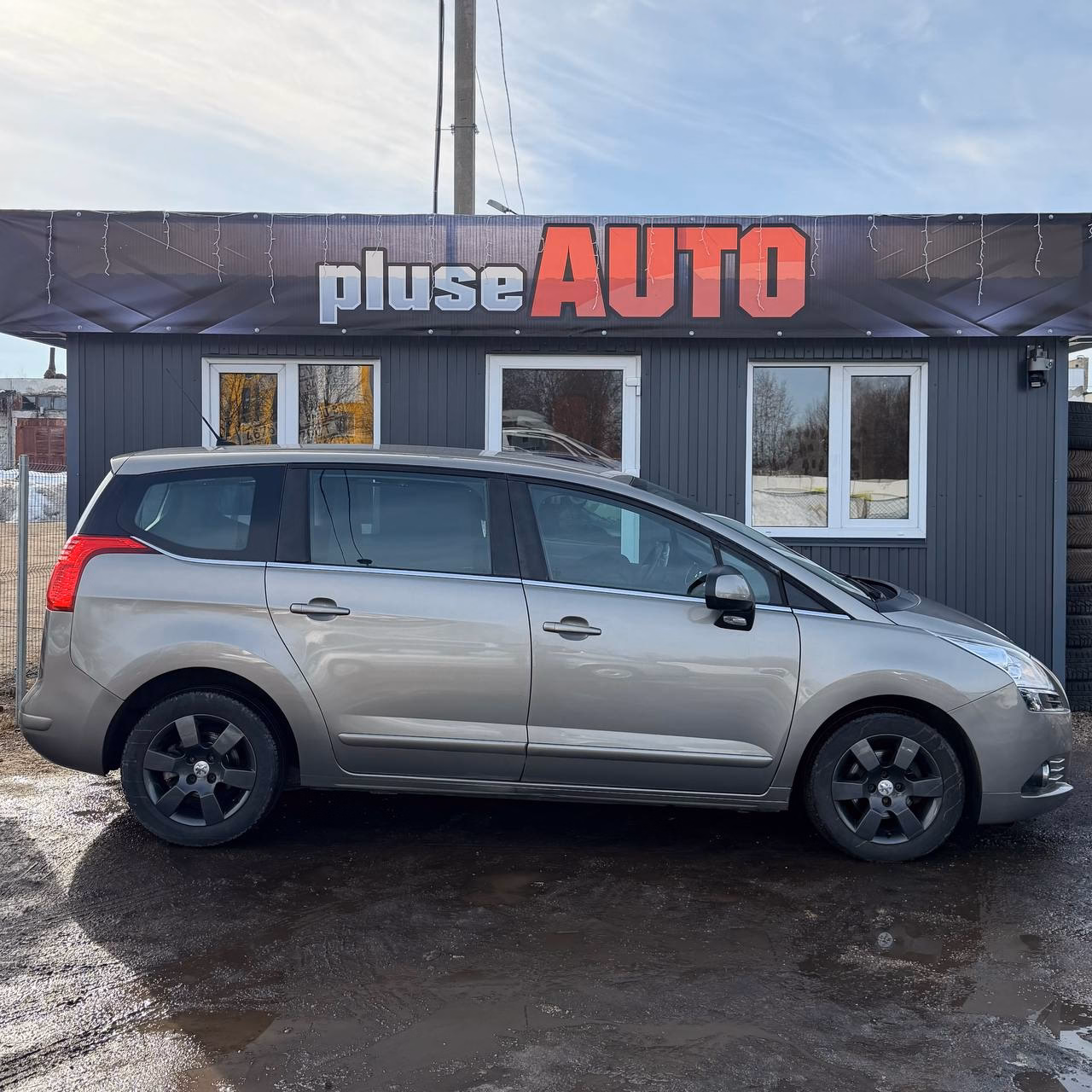 Peugeot 5008 фото 7