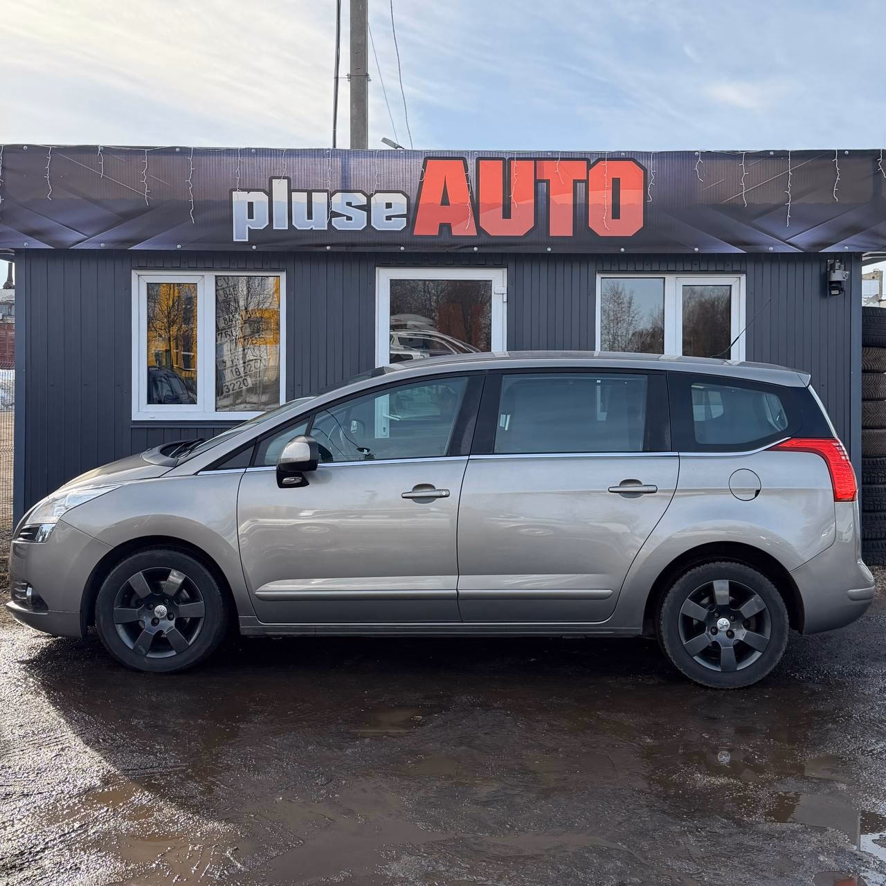 Peugeot 5008 фото 8