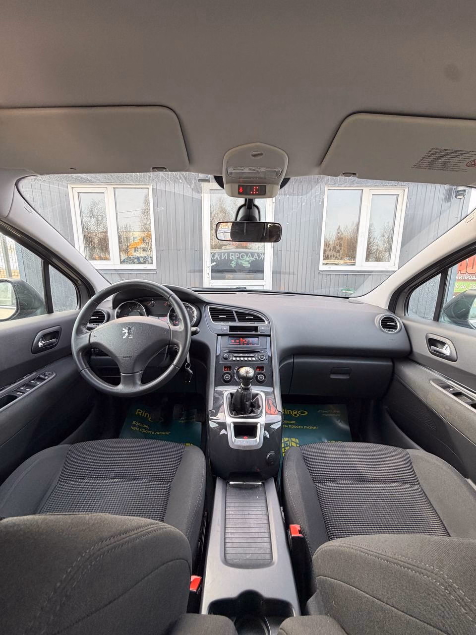 Peugeot 5008 фото 10