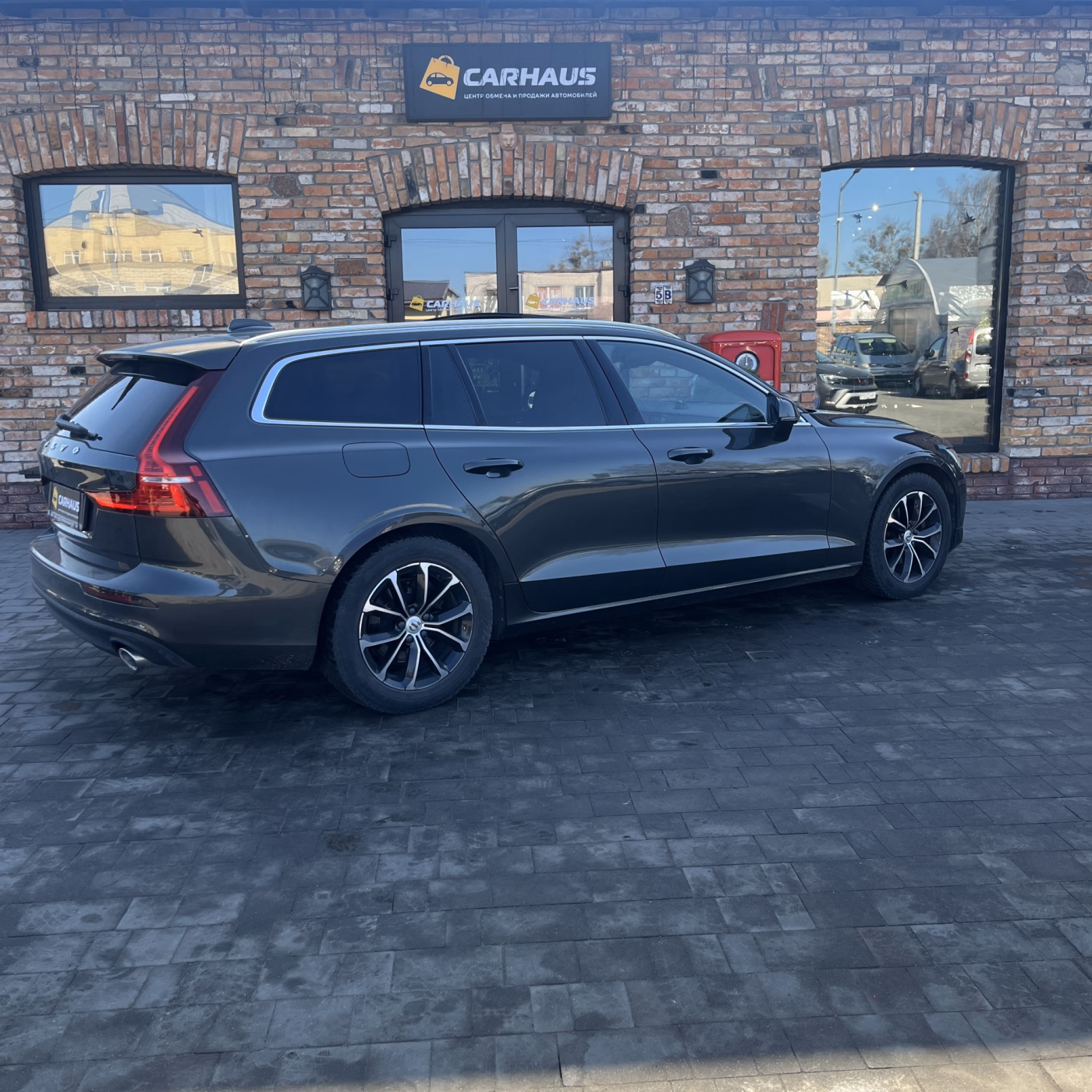 Volvo V60 фото 7