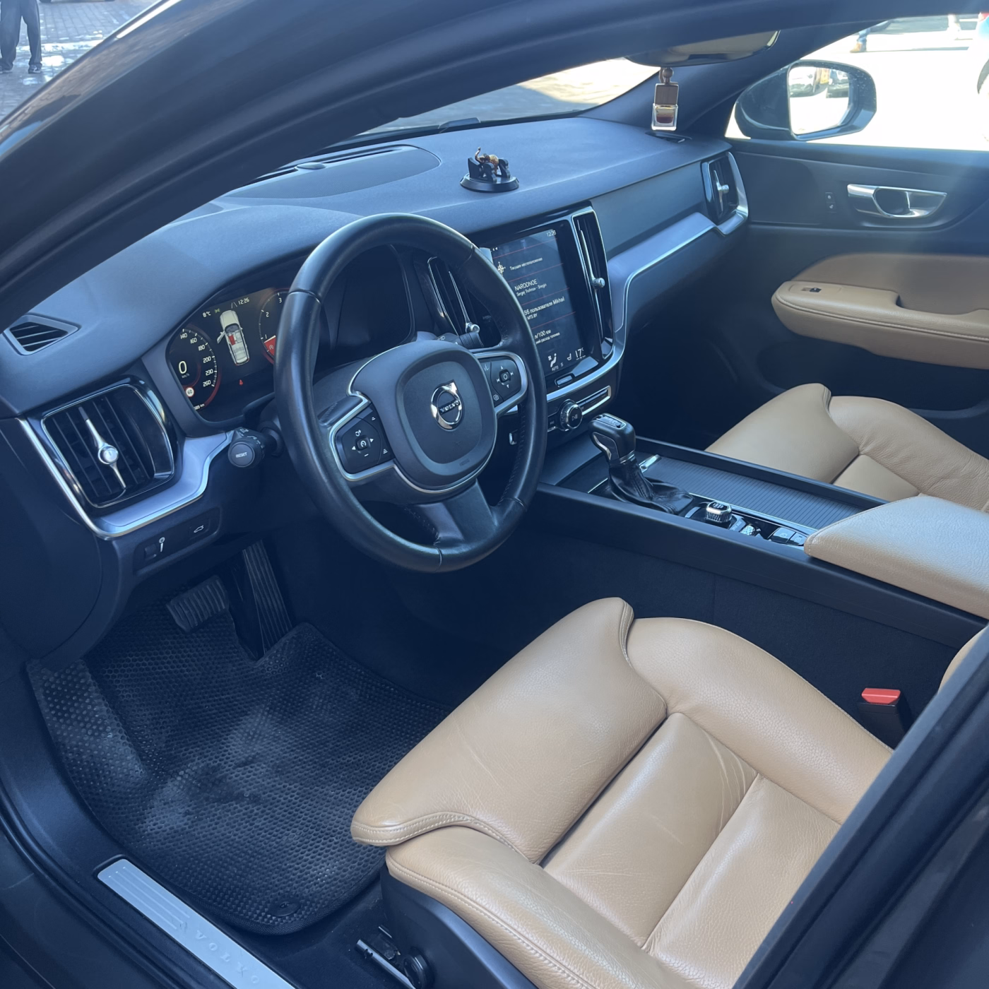 Volvo V60 фото 11