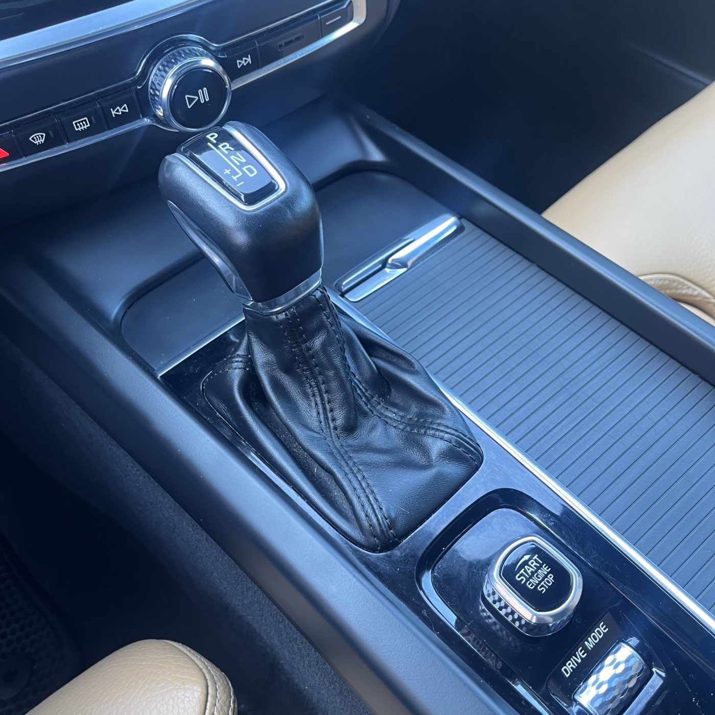 Volvo V60 фото 14