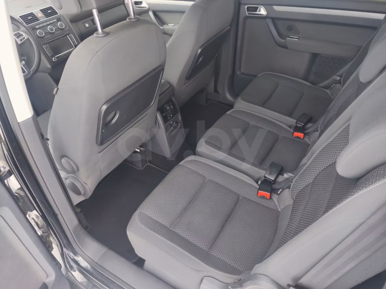 Volkswagen Touran фото 10