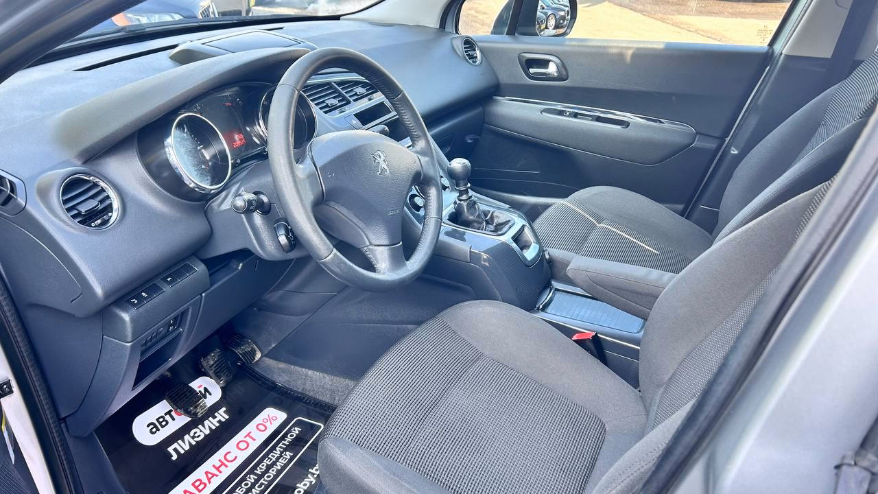 Peugeot 5008 фото 9