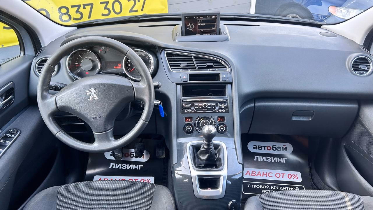 Peugeot 5008 фото 11