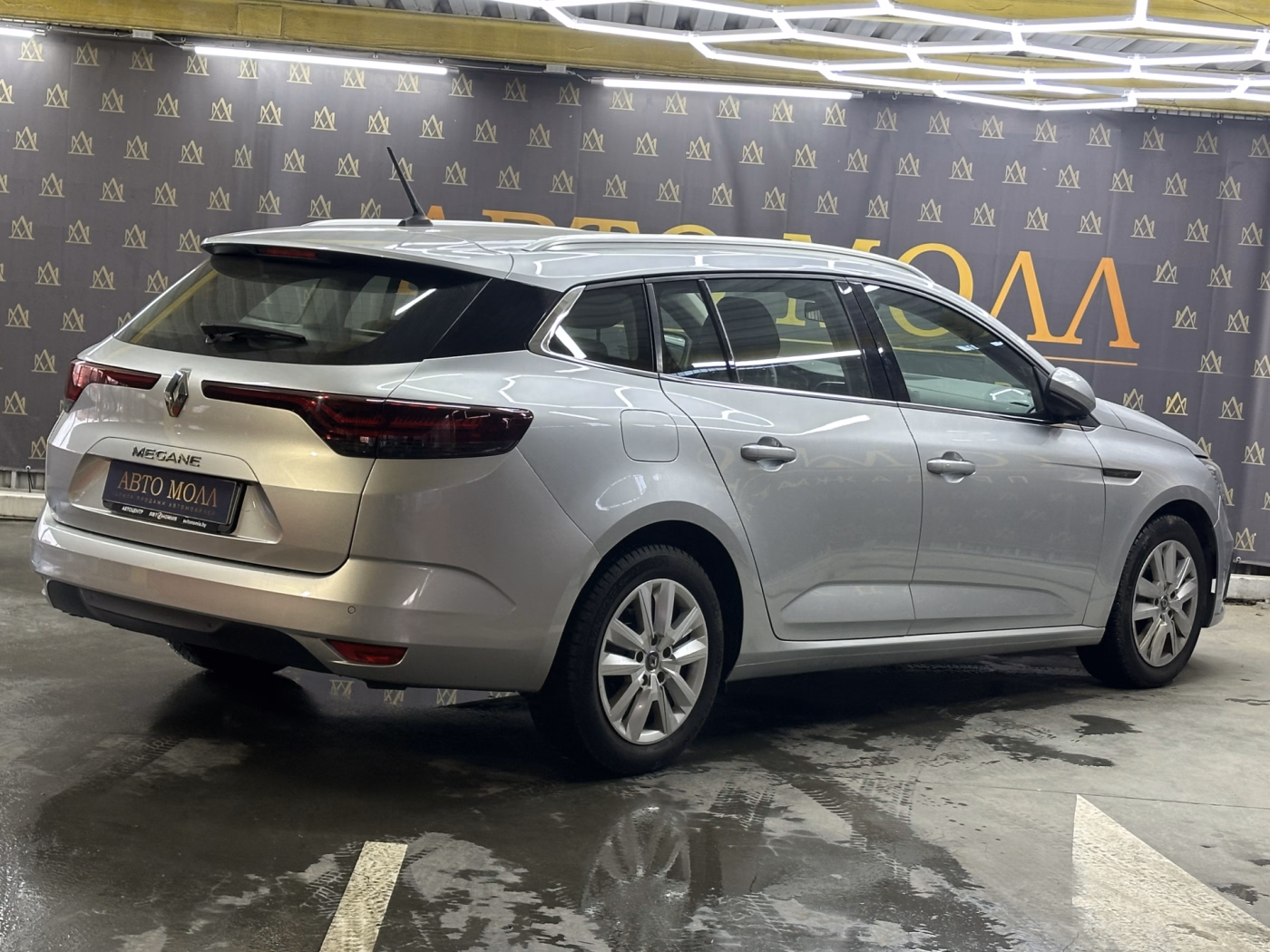 Renault Megane фото 9