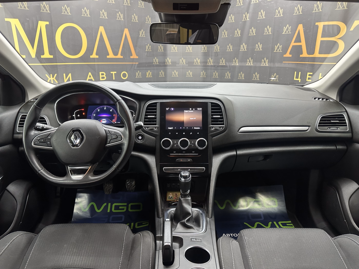 Renault Megane фото 10