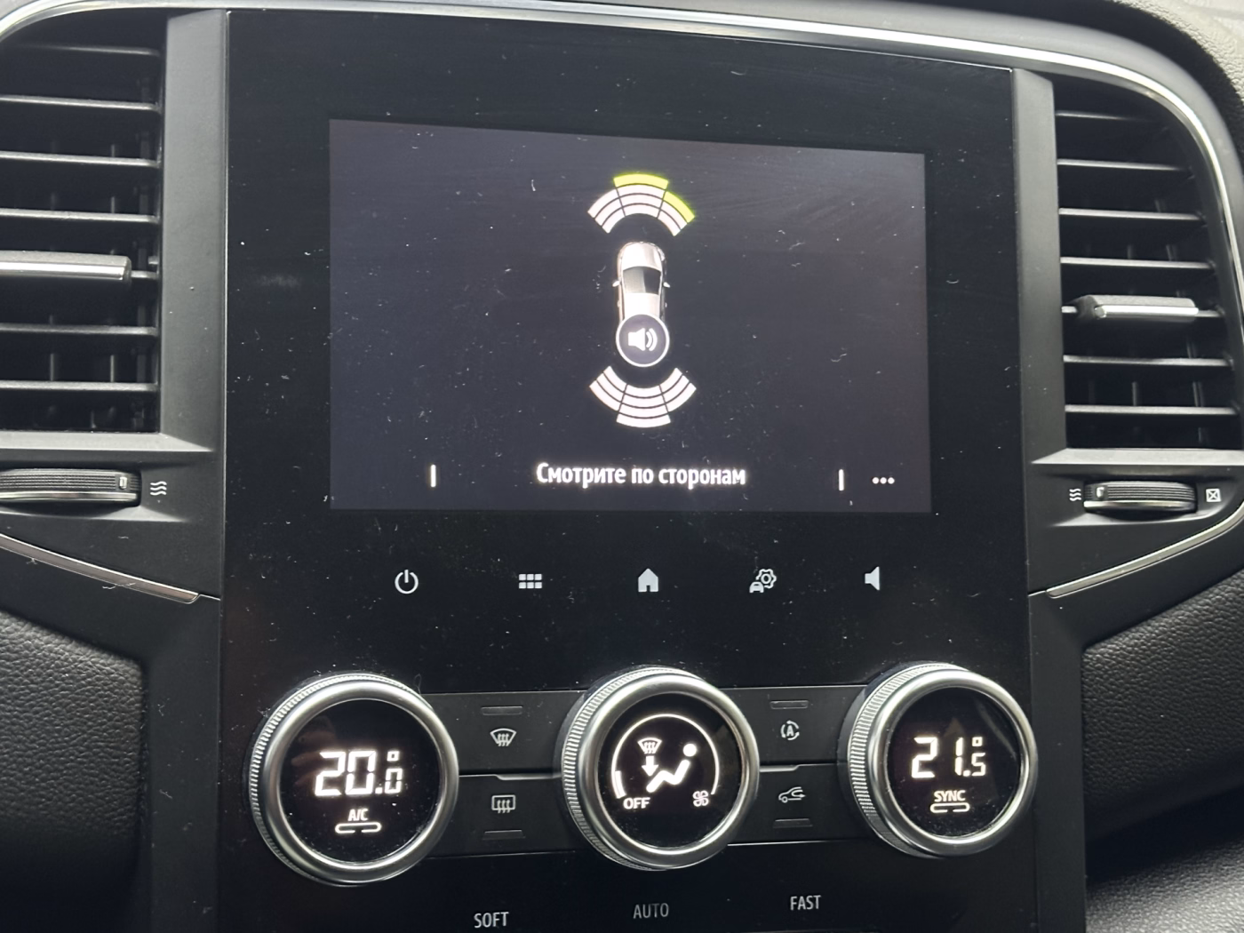 Renault Megane фото 14