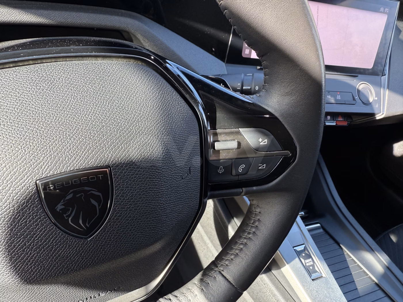 Peugeot 308 фото 13