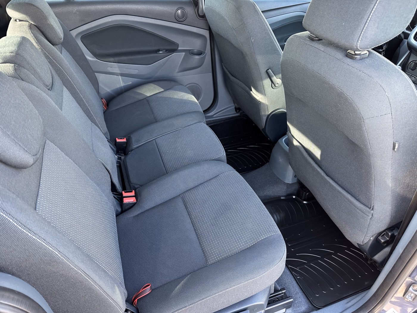 Ford Grand C-Max фото 12
