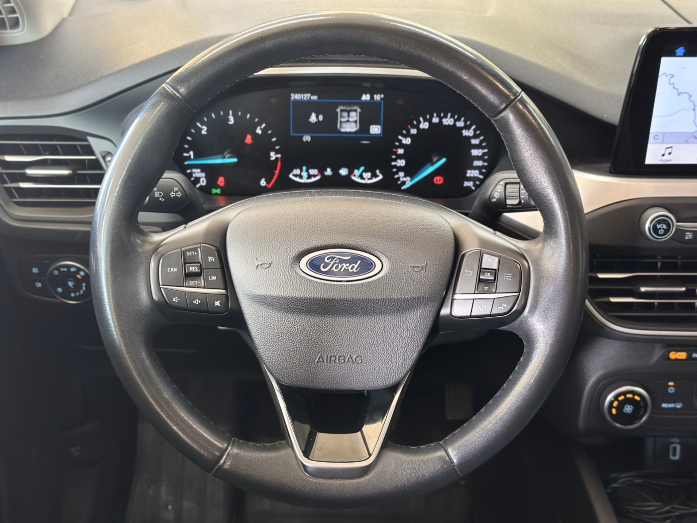 Ford Focus фото 11