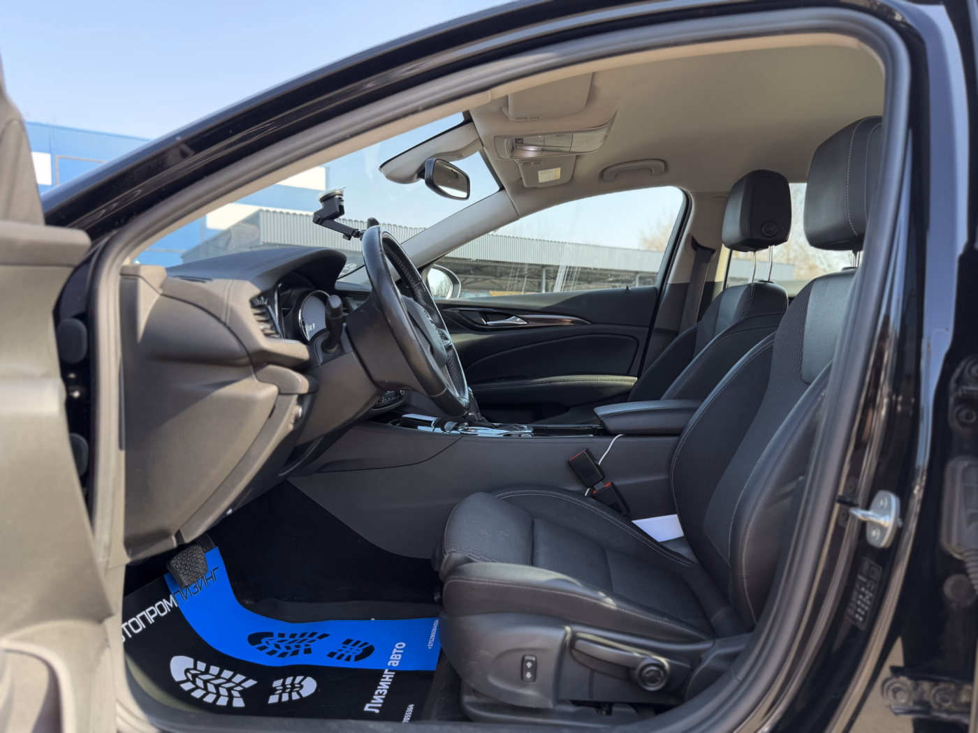 Opel Insignia фото 12