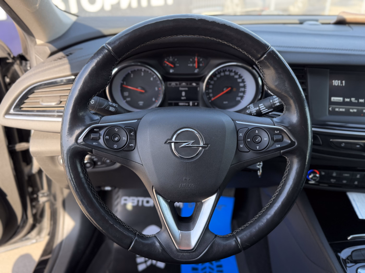 Opel Insignia фото 15
