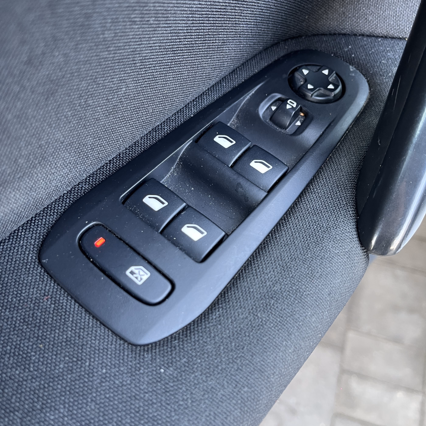 Peugeot 308 фото 9