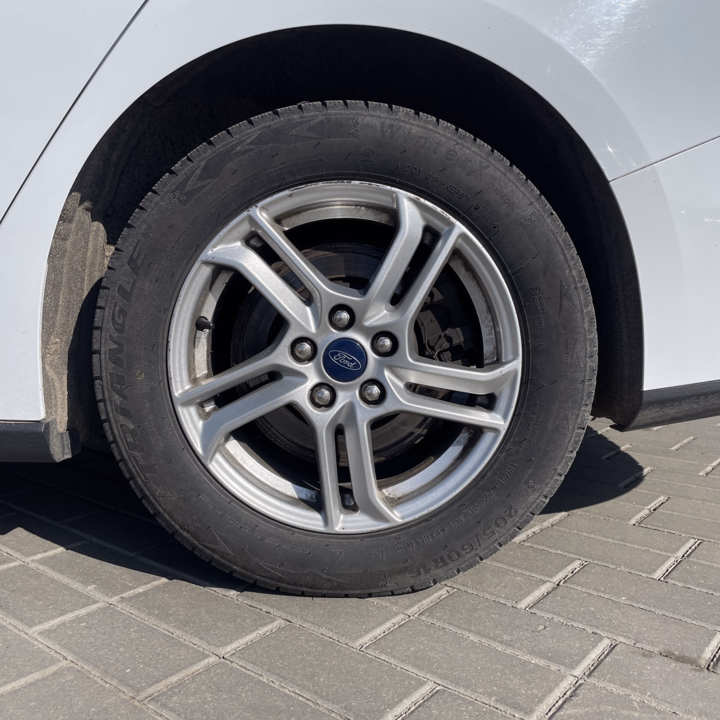 Ford Focus фото 7