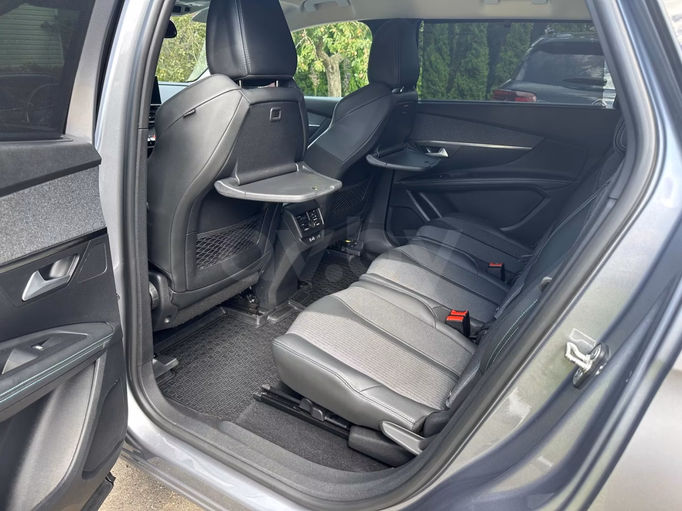 Peugeot 5008 фото 14