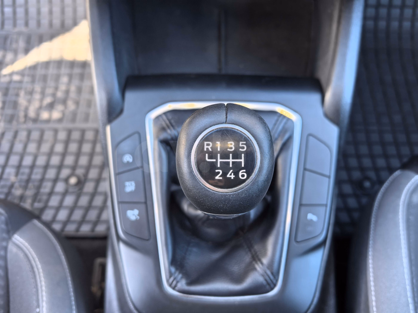Ford Focus фото 17