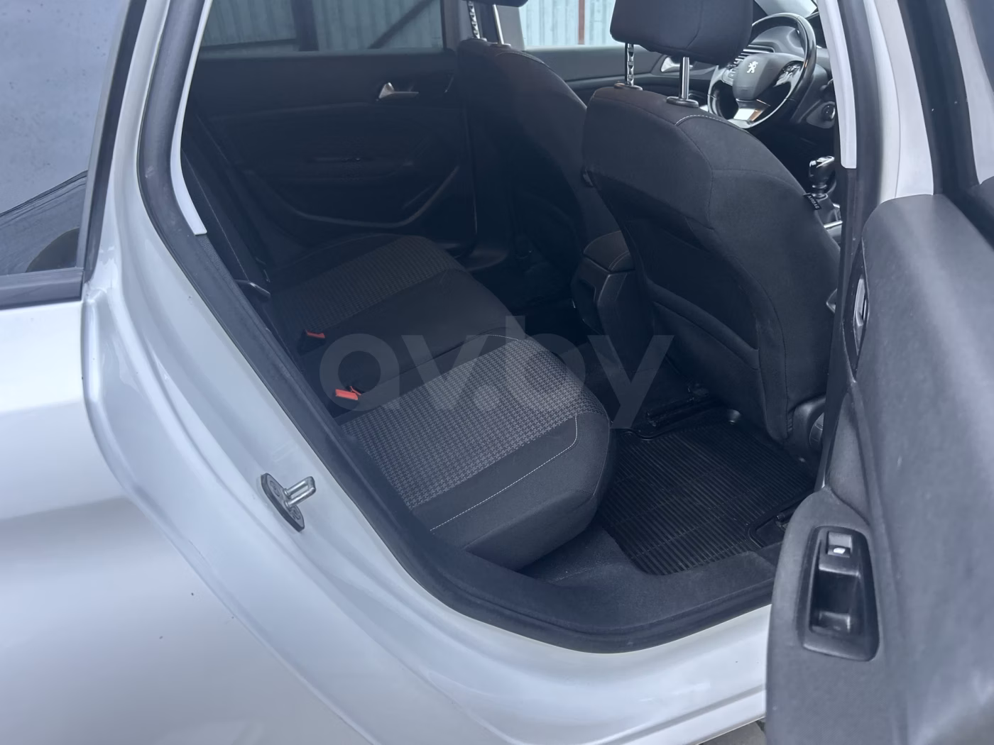 Peugeot 308 фото 9