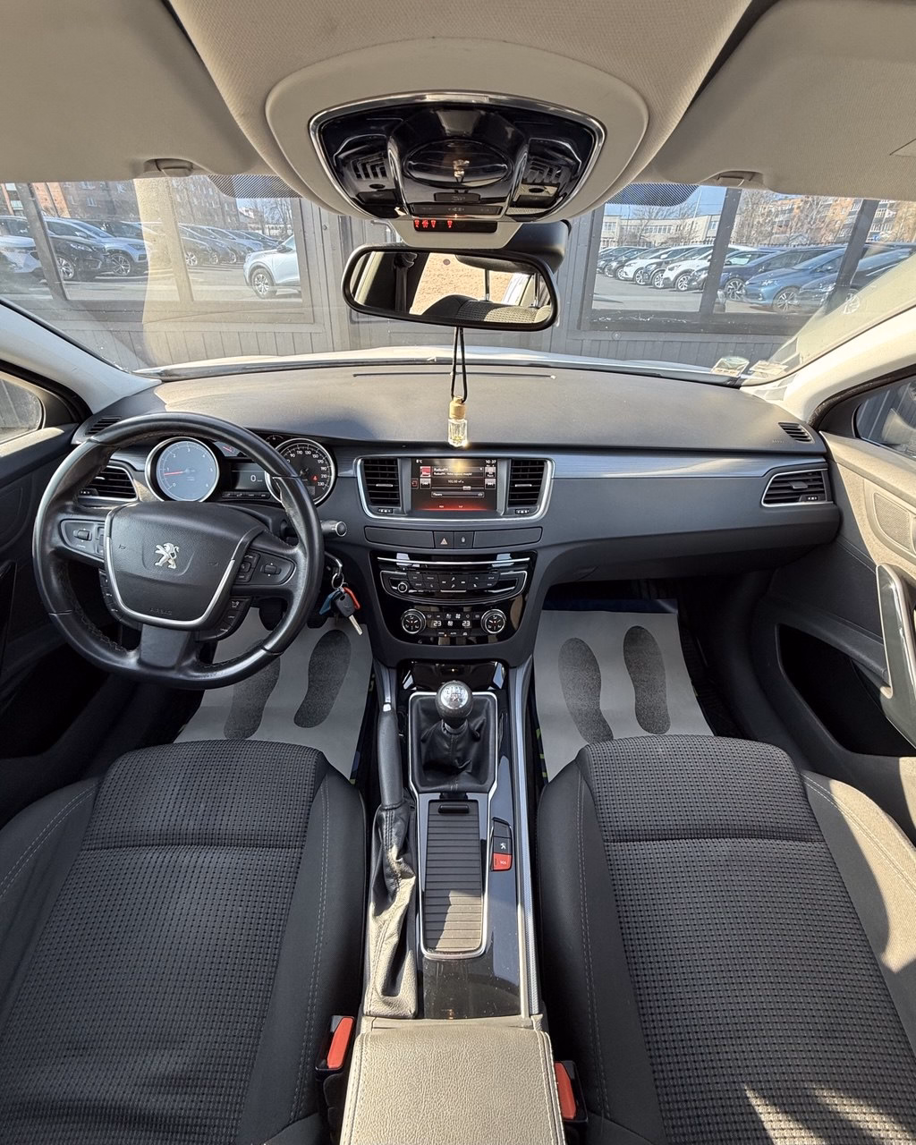 Peugeot 508 фото 9