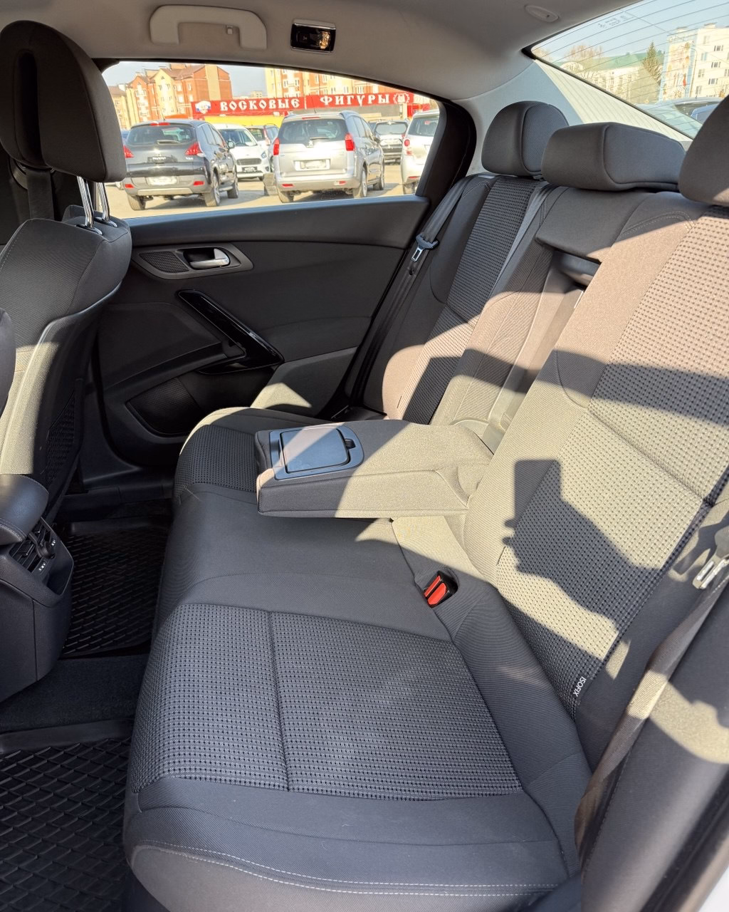 Peugeot 508 фото 12