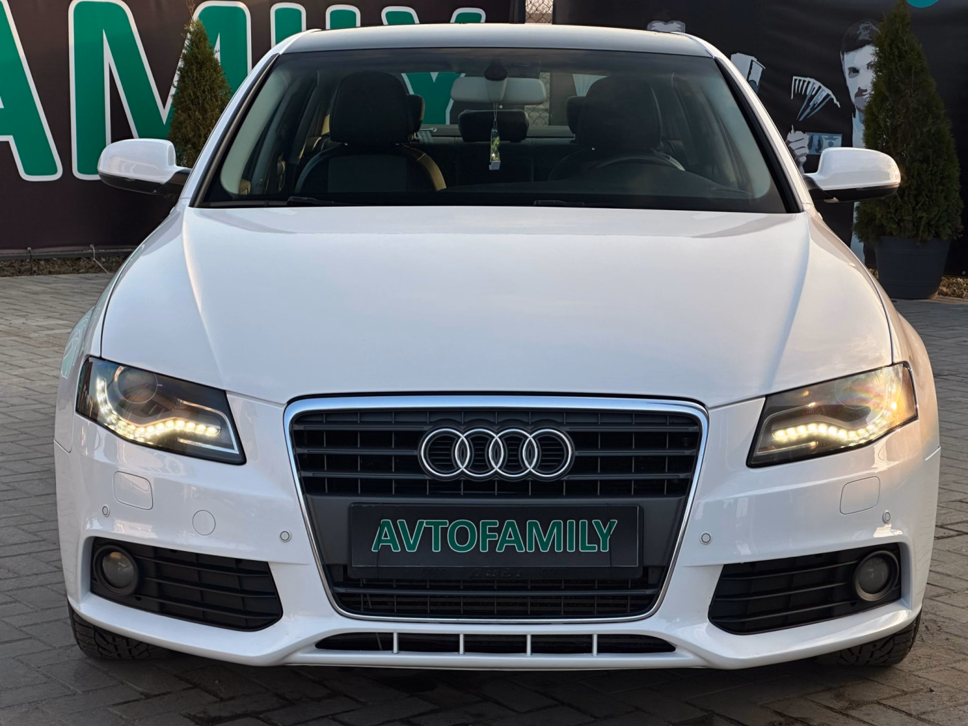 Audi A4 фото 2