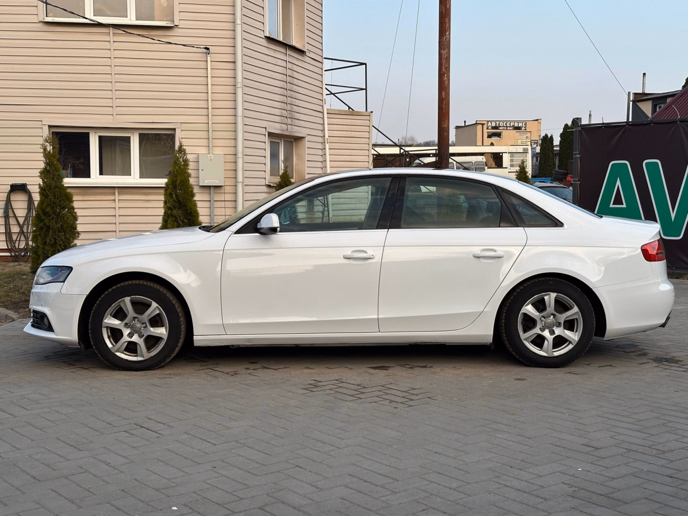 Audi A4 фото 4