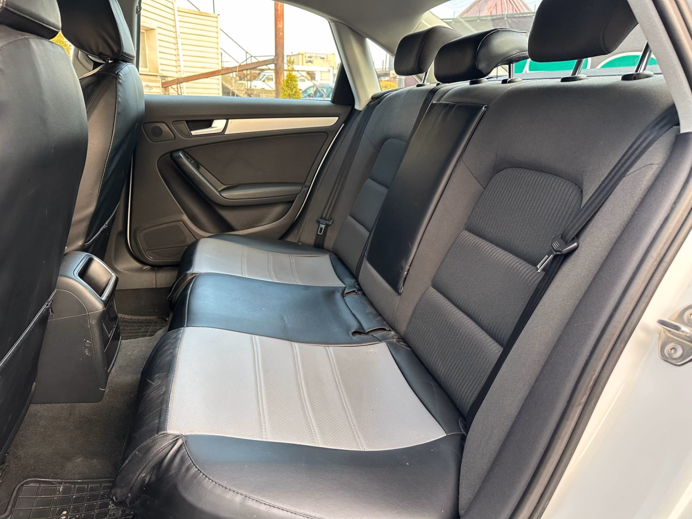 Audi A4 фото 12