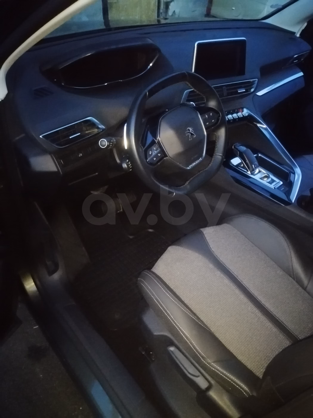 Peugeot 5008 фото 10