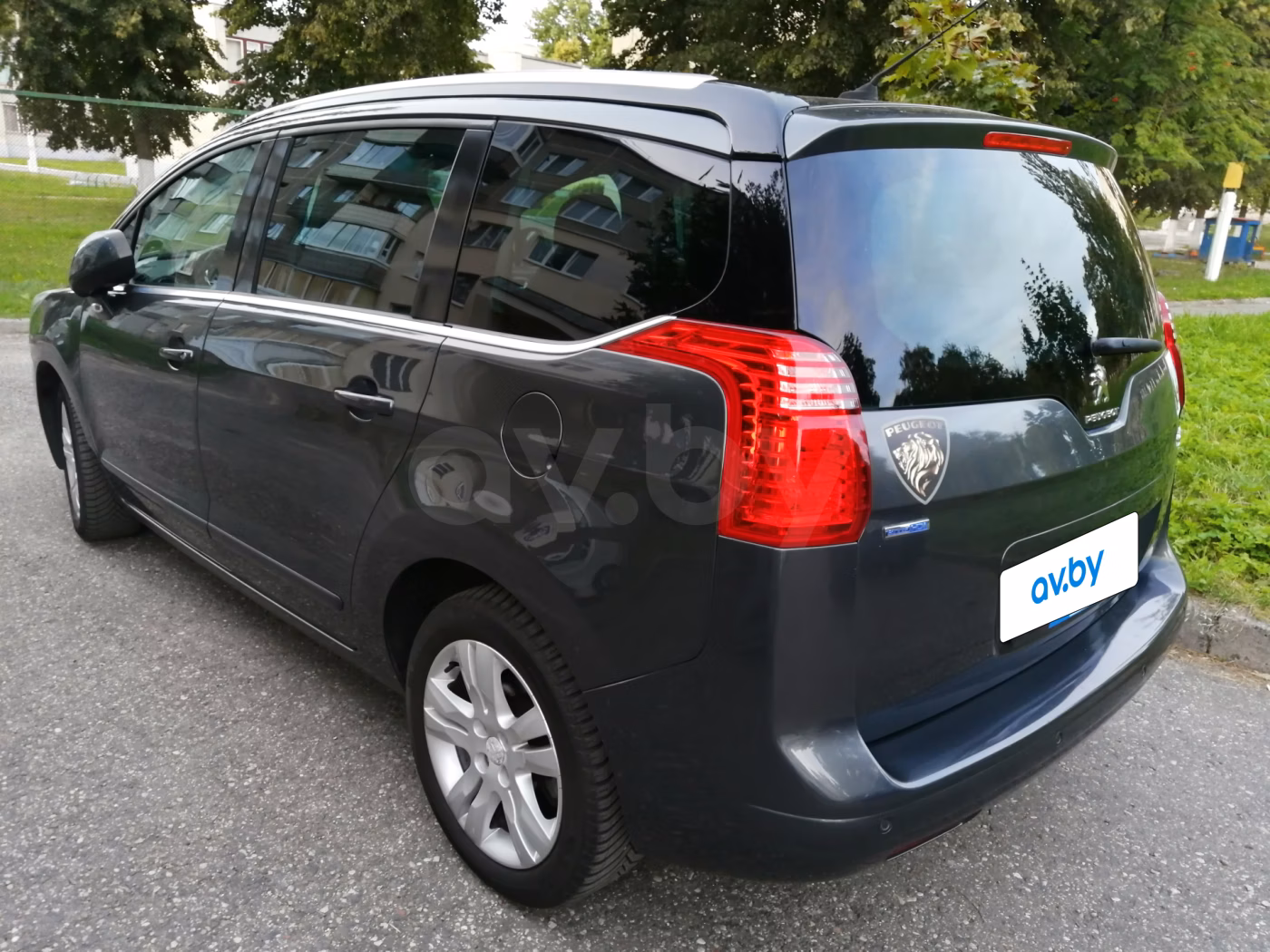 Peugeot 5008 фото 2