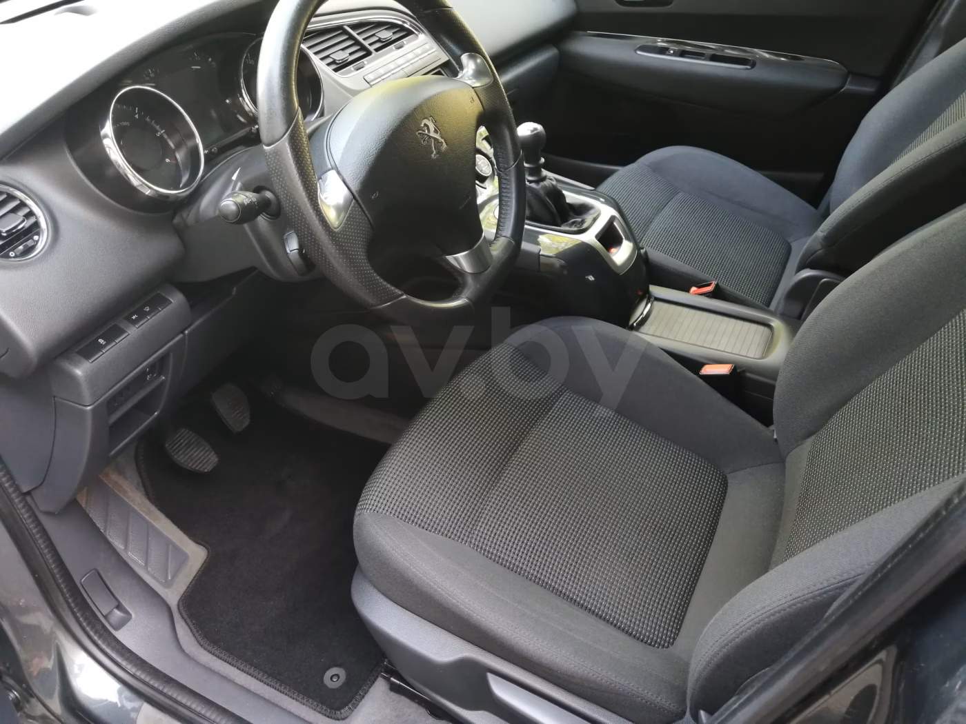 Peugeot 5008 фото 5