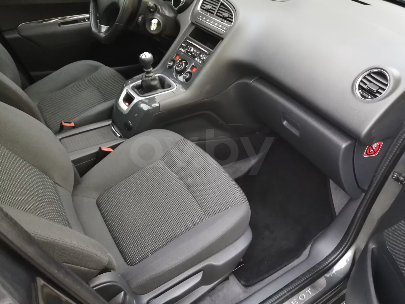 Peugeot 5008 фото 7