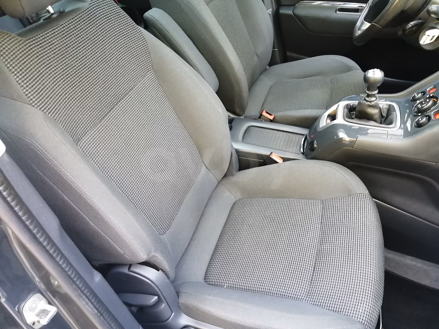 Peugeot 5008 фото 8