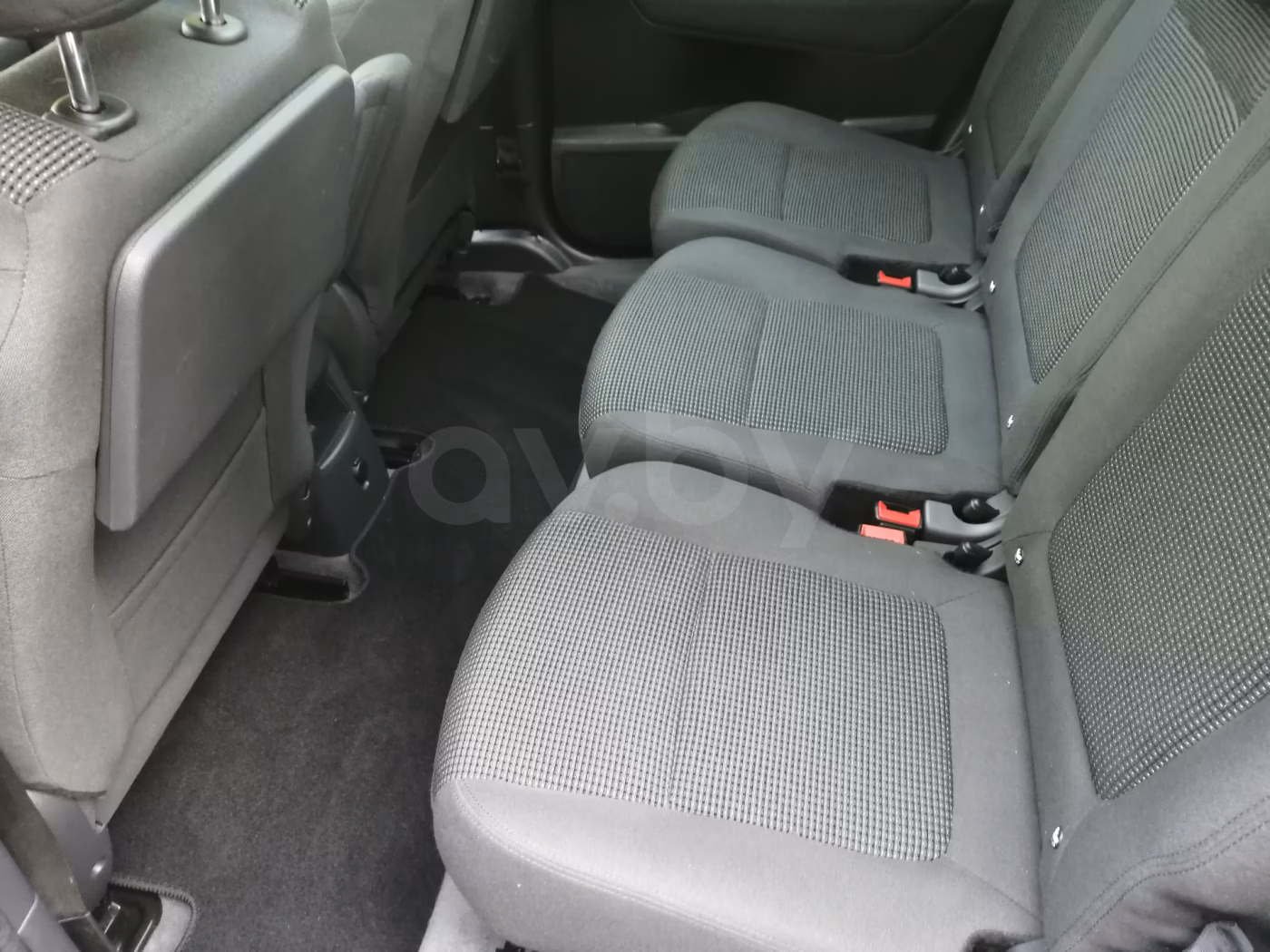 Peugeot 5008 фото 9