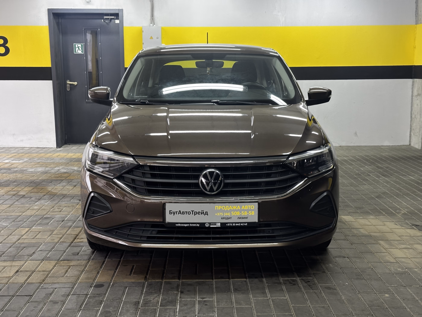 Volkswagen Polo Sedan фото 2