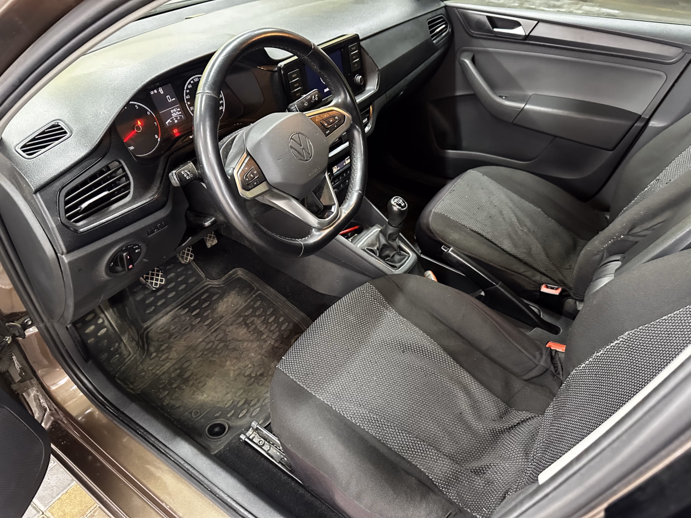 Volkswagen Polo Sedan фото 13