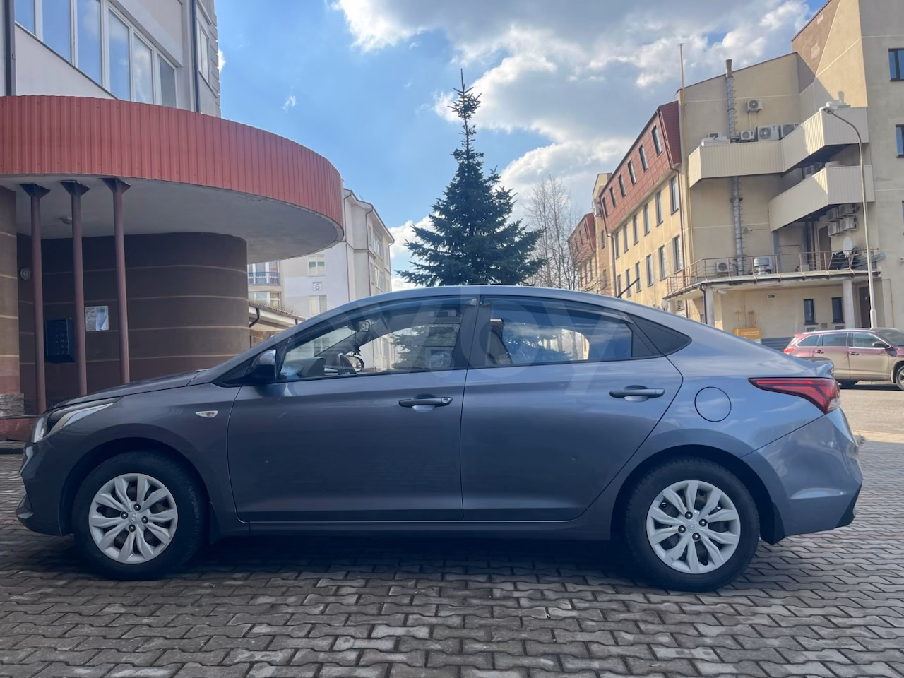 Hyundai Solaris фото 5