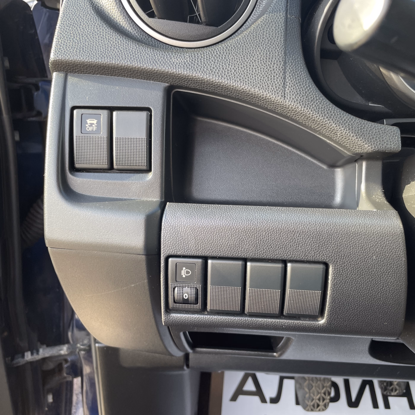 Mazda 5 фото 11