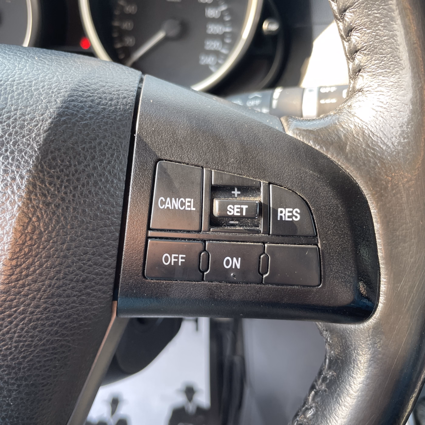 Mazda 5 фото 15