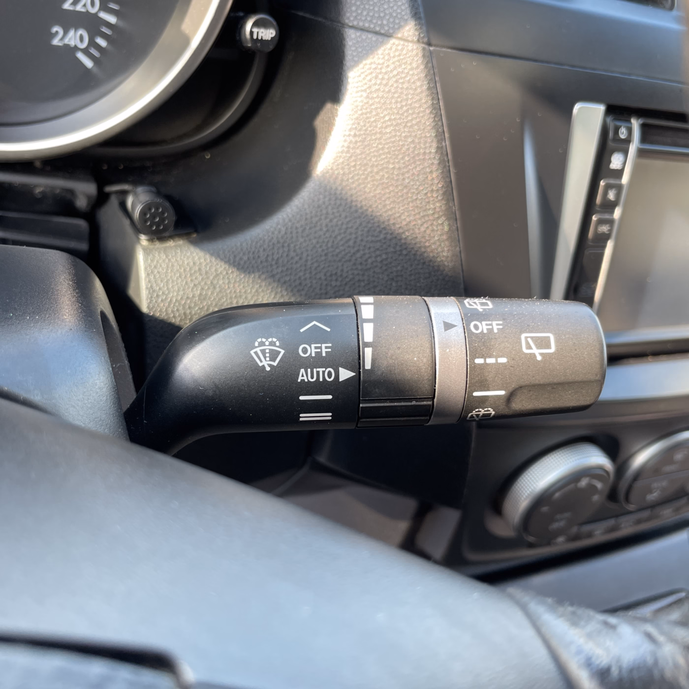 Mazda 5 фото 17