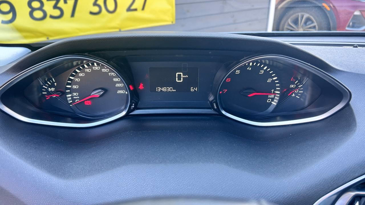 Peugeot 308 фото 12